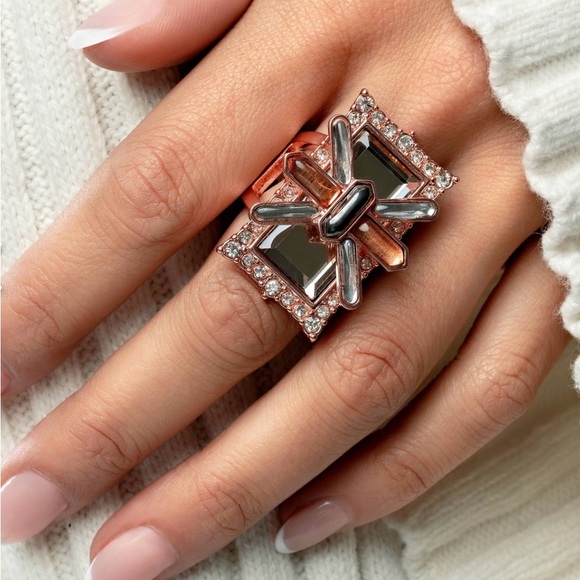 paparazzi Jewelry - Exaggerated Edge - Copper Ring